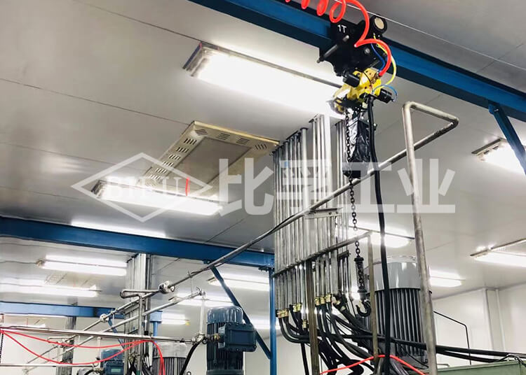 新能源電池原材料防爆氣動葫蘆案例